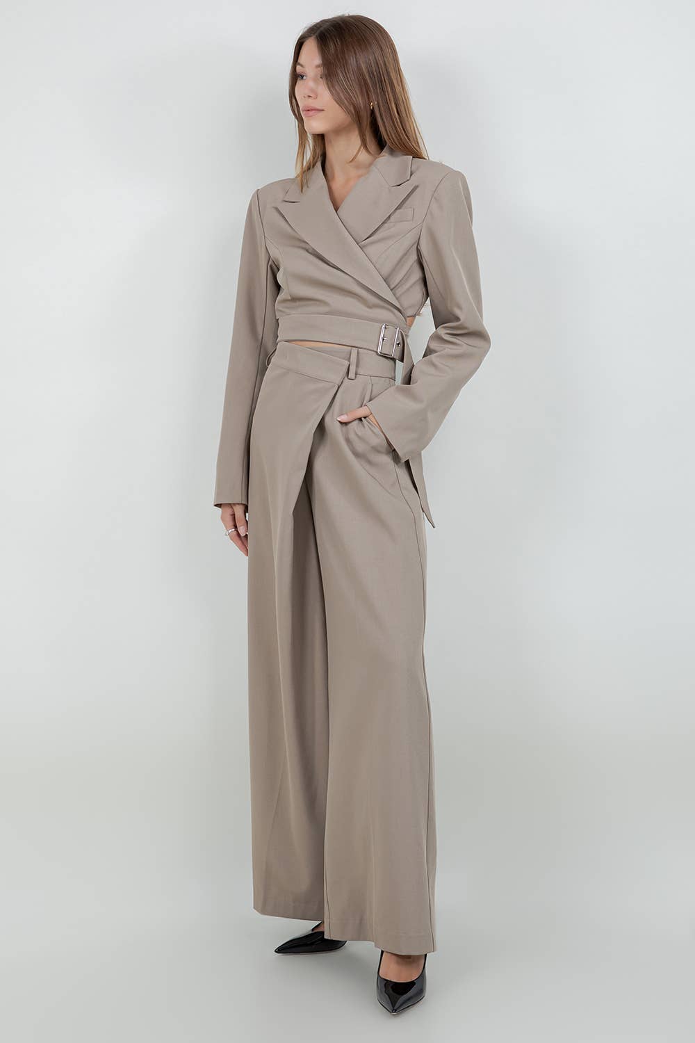 Structured Cropped Blazer with Belt – Black