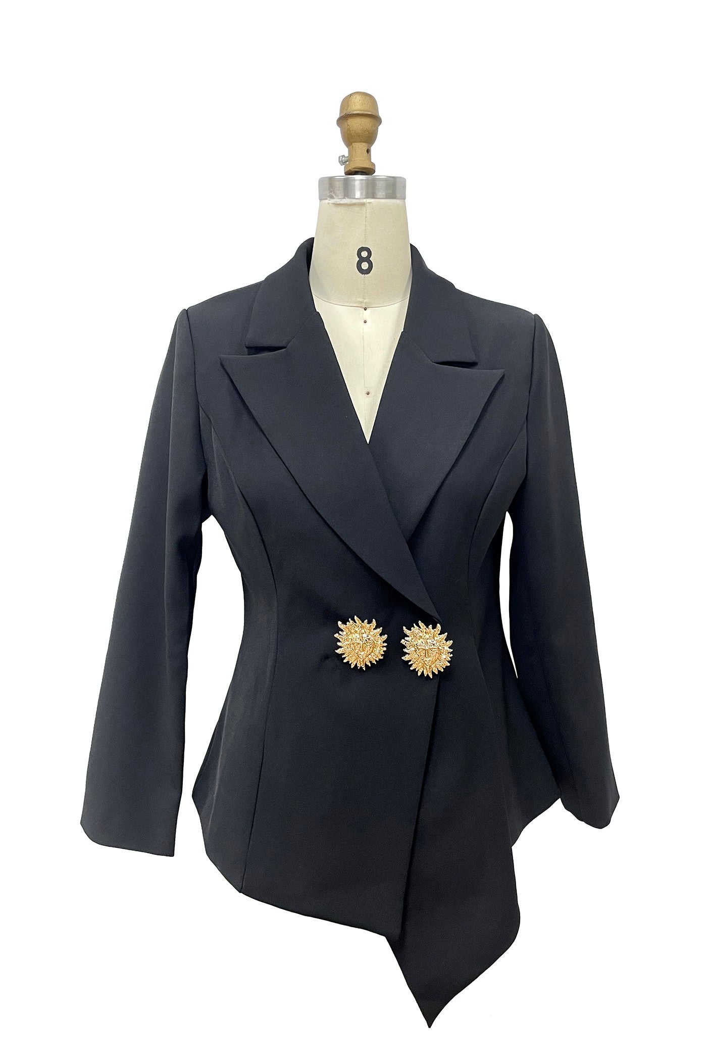 Blazer Negro Estructurado con Botones Dorados de Sol