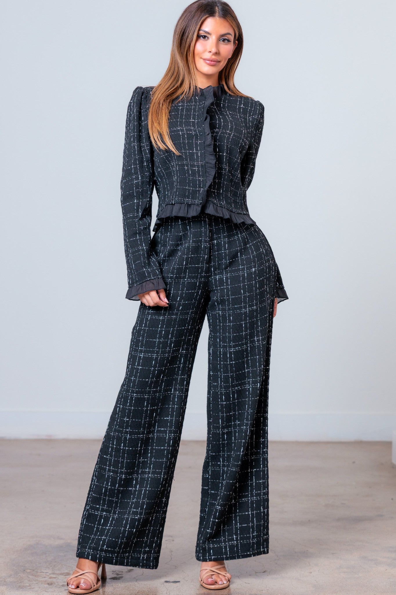 Conjunto Negro de Dos Piezas con Cuadro Texturizado