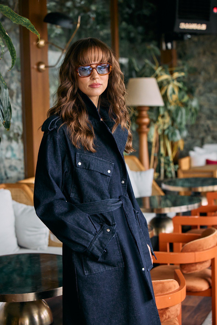 Denim Chic – Enterizo Abrigo Largo