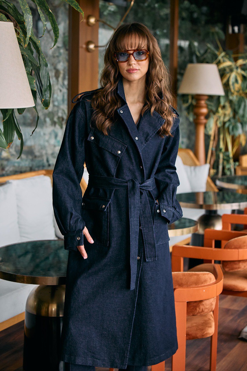 Denim Chic – Enterizo Abrigo Largo