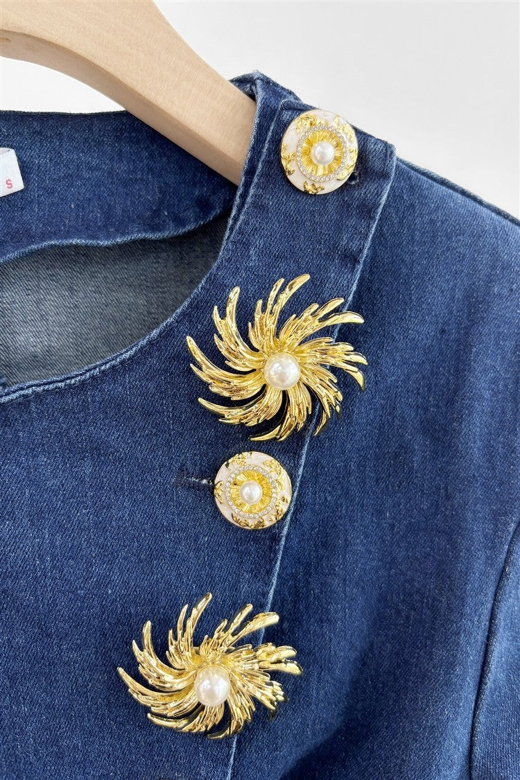 Blazer Azul con Bordado Dorado y Corte Asimétrico